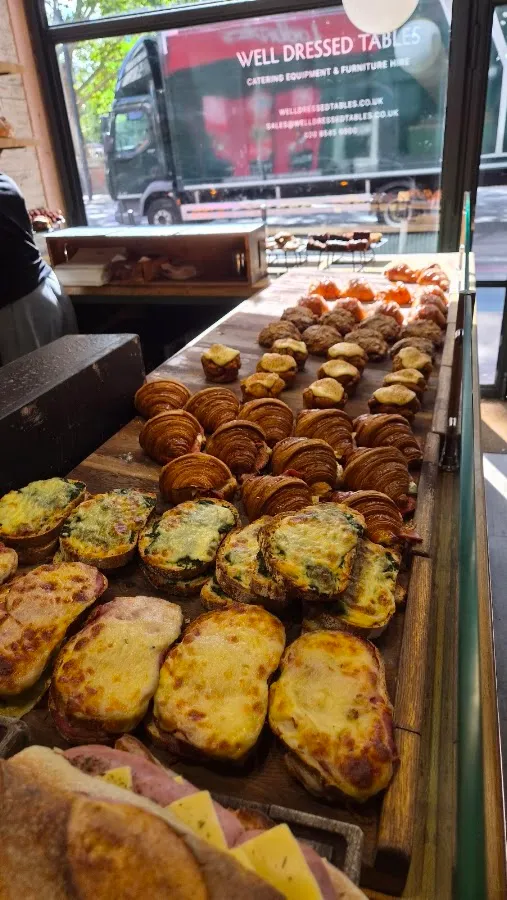 BookNoFees: Restaurante – Circle & Slice – London – Círculo y porción, foto 2