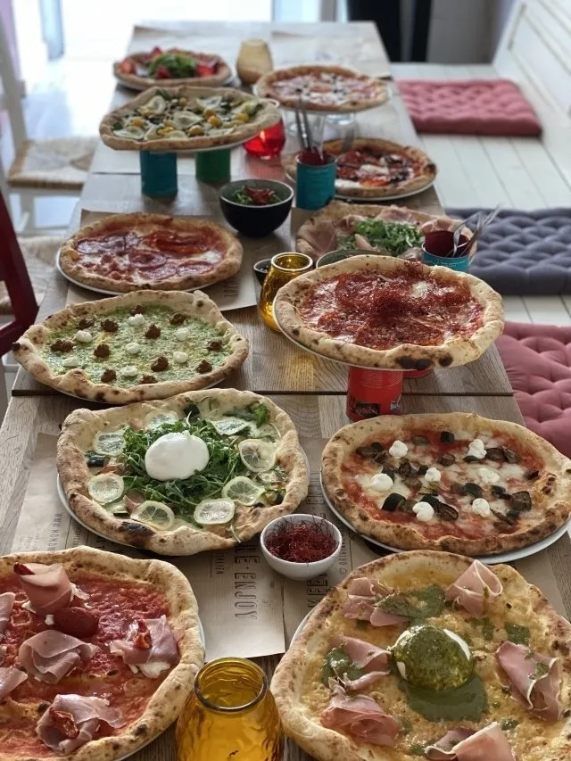 BookNoFees: Restaurante – Momo Pizza Gourmet – Vienna – Momo Pizza Gourmet, foto 1