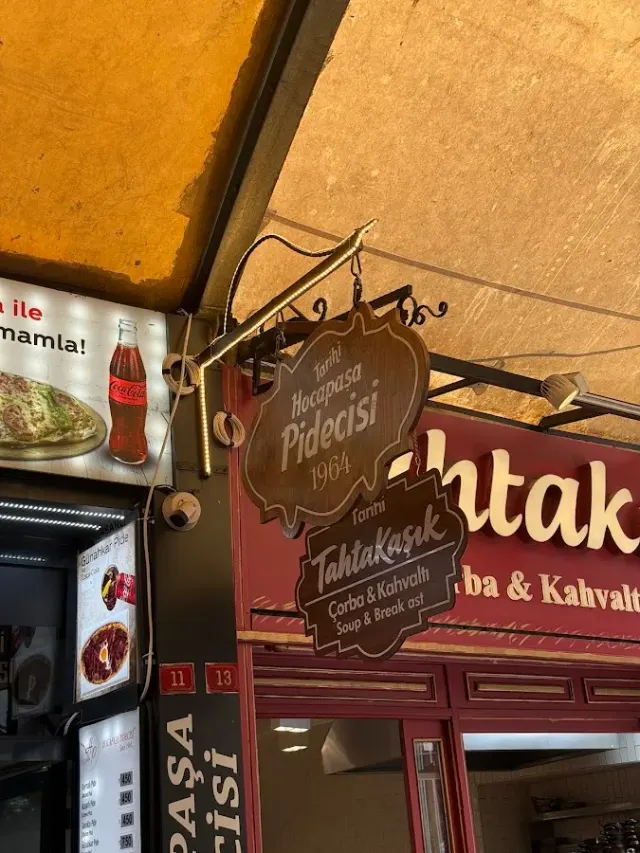 BookNoFees: Restaurante – Hocapaşa Pidecisi – Istanbul – La panadería Hocapaşa, foto 2