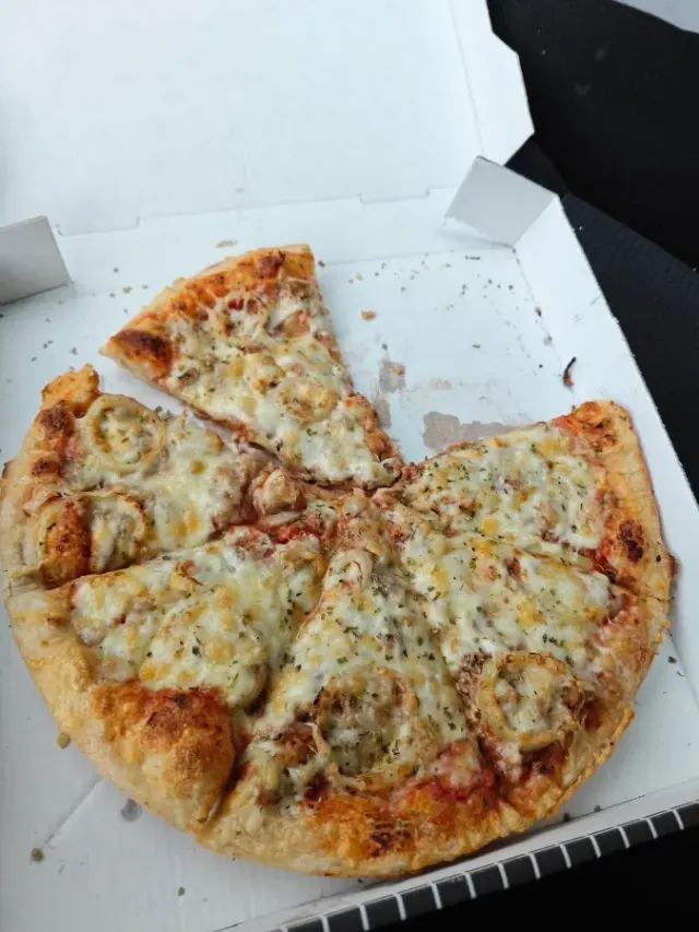 BookNoFees: Restaurante – Der Pizzabäcker Pizzeria – Hamm – El pizzero de la pizzería, foto 3