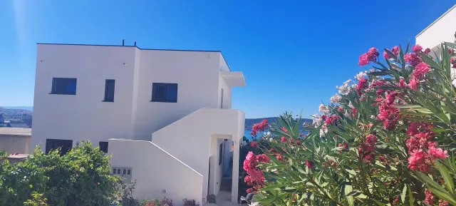 BookNoFees: alojamiento de vacaciones en Kaštel Sućurac, Split – Alojamiento familiar tranquilo con vista al mar