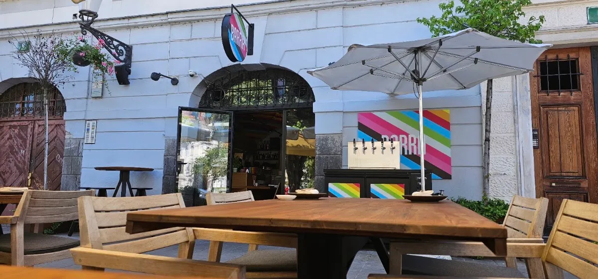 BookNoFees: Restaurante – Barra – Ljubljana – Afuera, foto 1