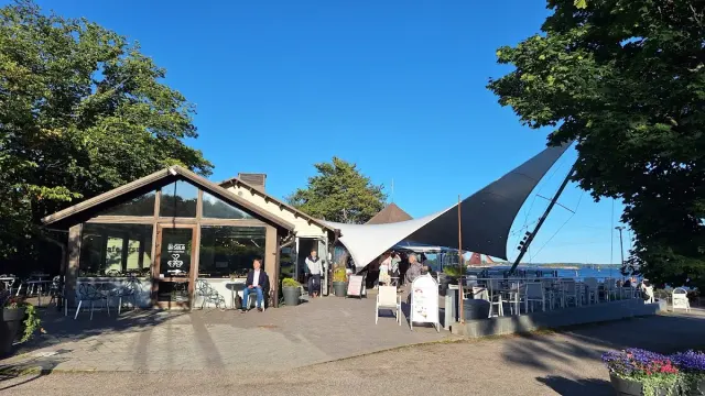 BookNoFees: Cafetería – Cafe Ursula – Helsinki – Cafe Ursula, foto 2