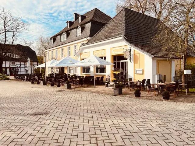 BookNoFees: Cafetería – Parkhotel & Kur-Café Bad Sassendorf – Bad Sassendorf – Parkhotel & Kur-Café Bad Sassendorf, foto 2