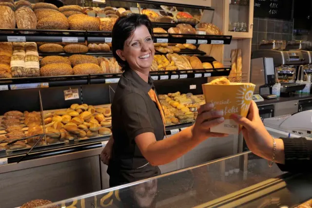 BookNoFees: Restaurante – Bäckerei Büsch – Nachrodt-Wiblingwerde – Panadería Büsch, foto 3
