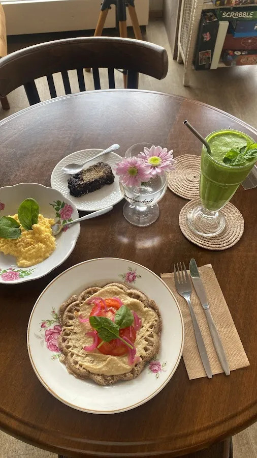 BookNoFees: Cafetería – Café Brutale – Helsinki – Café Brutale, foto 2