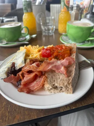Restaurante – BookNoFees: foto de la opinión de Jens Scafarti sobre R-Café Möhnesee