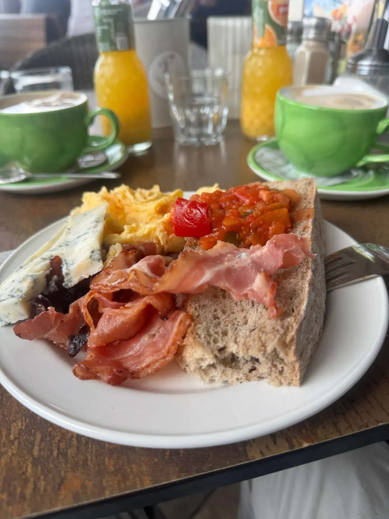 BookNoFees: Restaurante – R-Café Möhnesee – Möhnesee-Delecke, foto 1