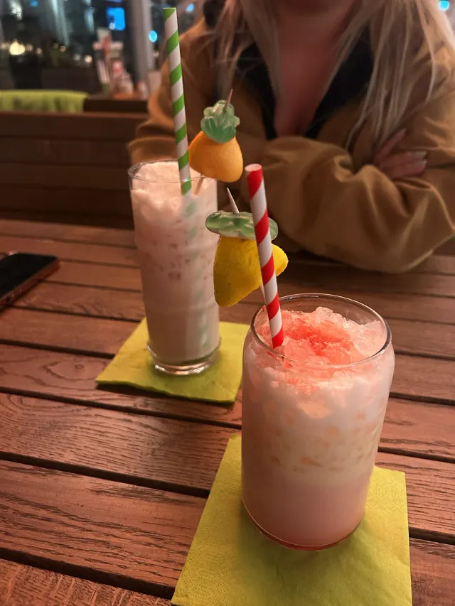 BookNoFees: Restaurante – R-Café Möhnesee – Möhnesee-Delecke – R-Café Möhnesee, foto 3