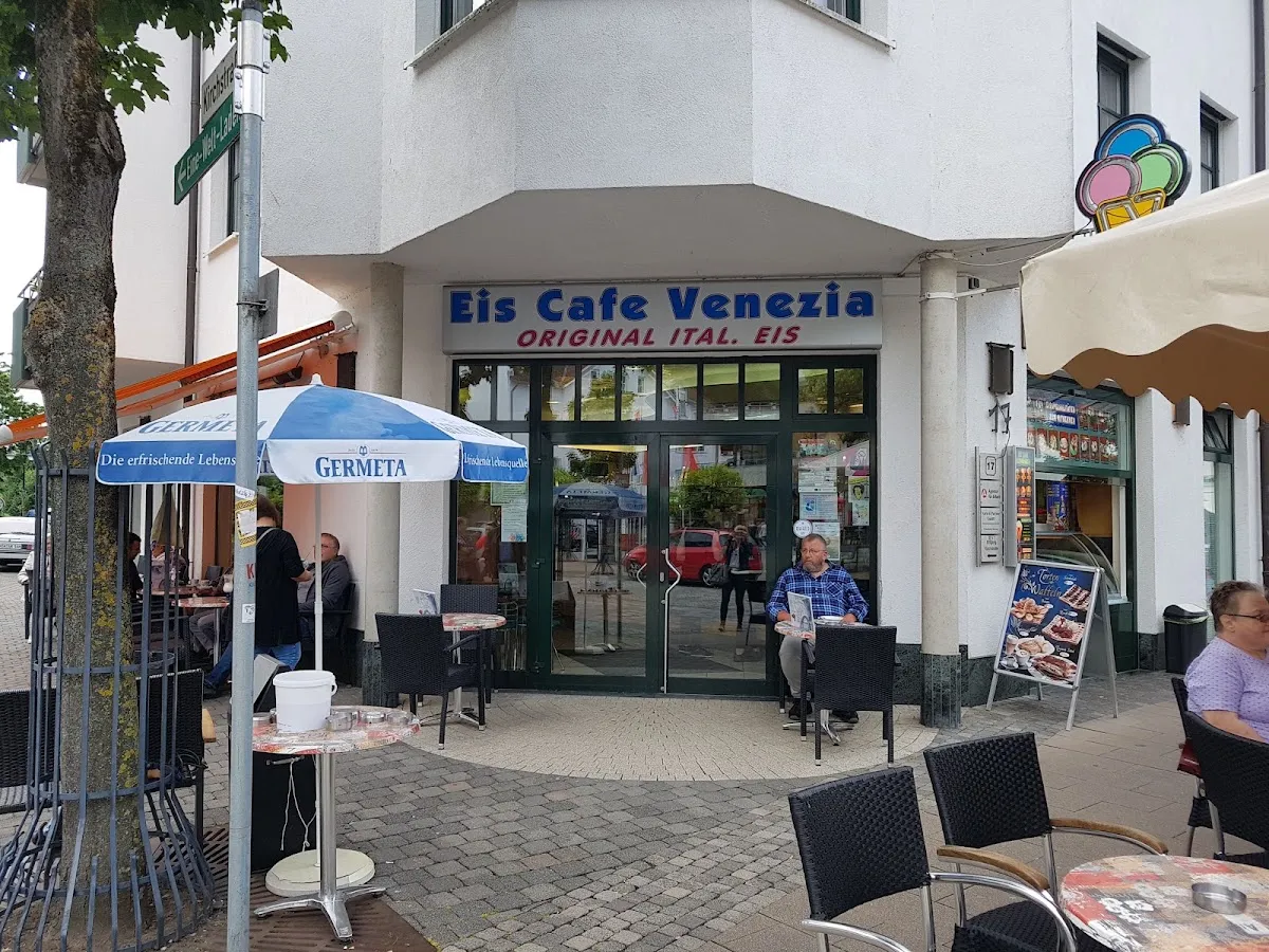 BookNoFees: Heladería – Casto Fabio Italienisches Eiscafé – Marsberg – Casto Fabio Heladería Italiana, foto 1