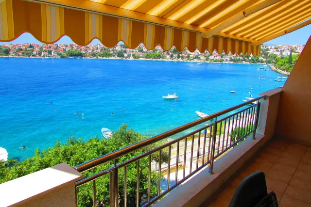 BookNoFees: alojamiento de vacaciones en Trogir – Departamento de Miran con vista al mar