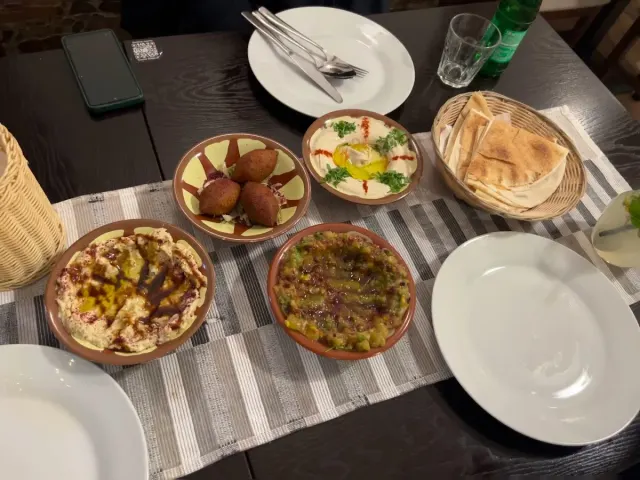 BookNoFees: Restaurante – Jasmin Al Shaam – Bratislava – Jazmín de Siria, foto 3