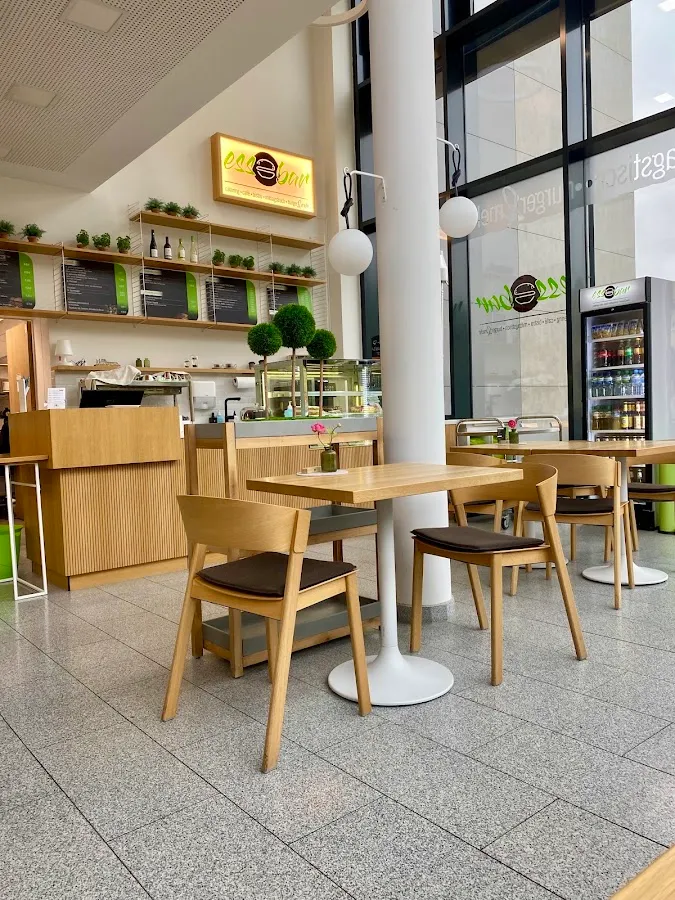 BookNoFees: Restaurante – Essbar im KuGA – Bad Wünnenberg – Restaurante en el KuGA, foto 1