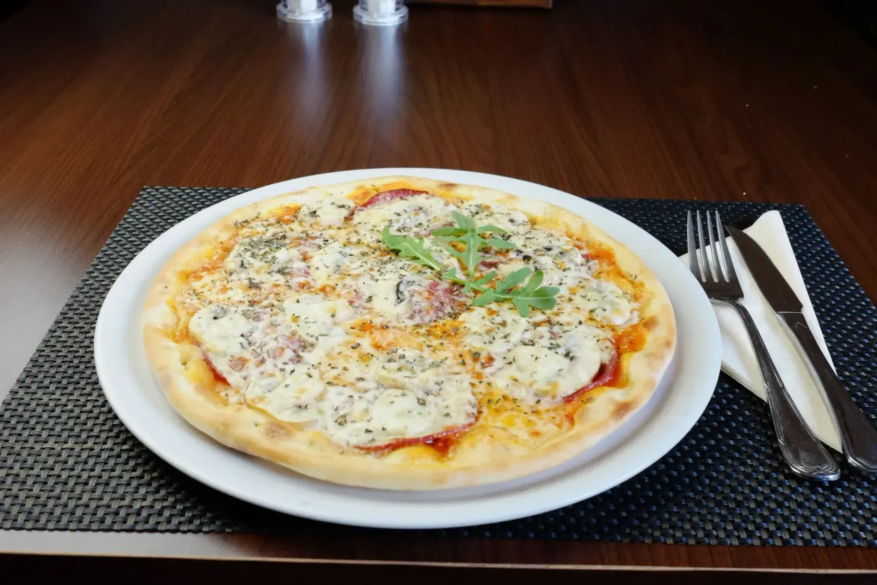 BookNoFees: Bar de tapas – Delicato Pizzeria & Dönerhaus – Arnsberg-Bruchhausen – Delicato Pizzería y Dönerhaus, foto 1
