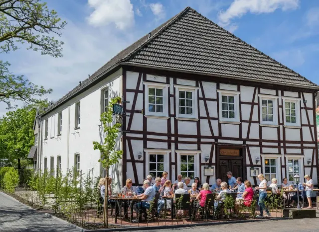 BookNoFees: Gasthaus Alte Post, Ense