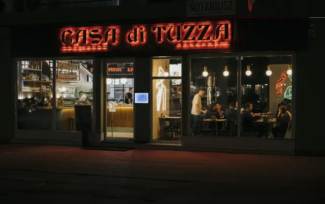 BookNoFees: Restaurante – Casa di Tuzza – Warsaw – La Casa del Cuervo, foto 3