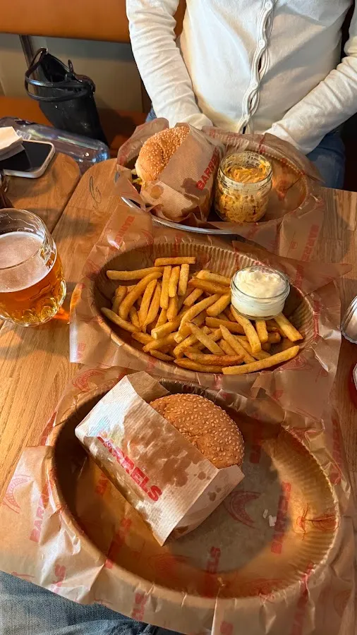 BookNoFees: Bar de tapas – Barrels Burgers & Beer – Stockholm – Barrels Burgers & Beer, foto 2
