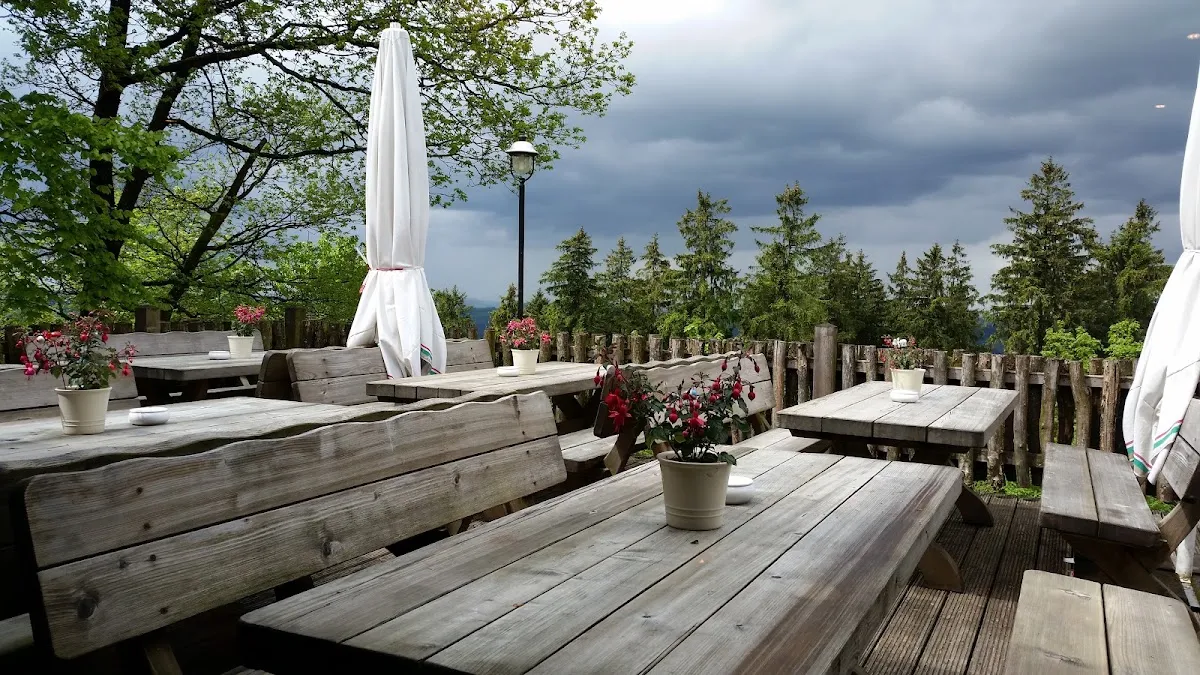 BookNoFees: Restaurante – Kindelsberg Raststätte – Kreuztal – Área de descanso de Kindelsberg, foto 1