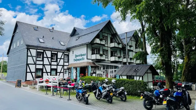 BookNoFees: Restaurante – Forsthaus Lahnquelle – Netphen – Casa forestal Lahnquelle, foto 3