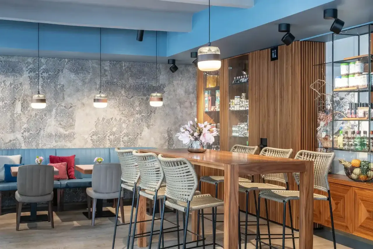 BookNoFees: Cafetería – Cafe Perfect Day – Prague – Café Perfect Day, foto 1