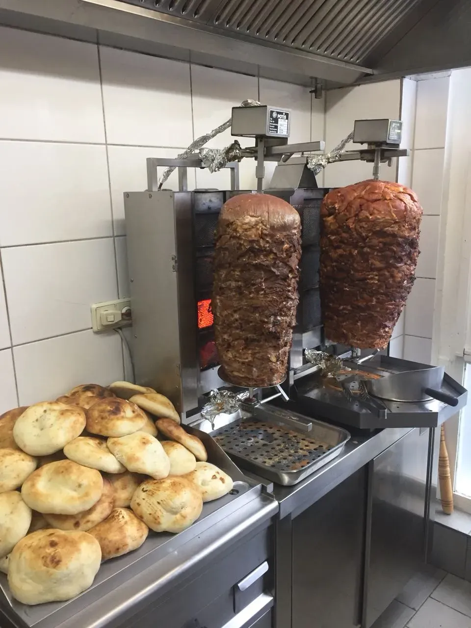 BookNoFees: Bar de tapas – Vulkan Grill – Soest – Vulkan Grill, foto 1