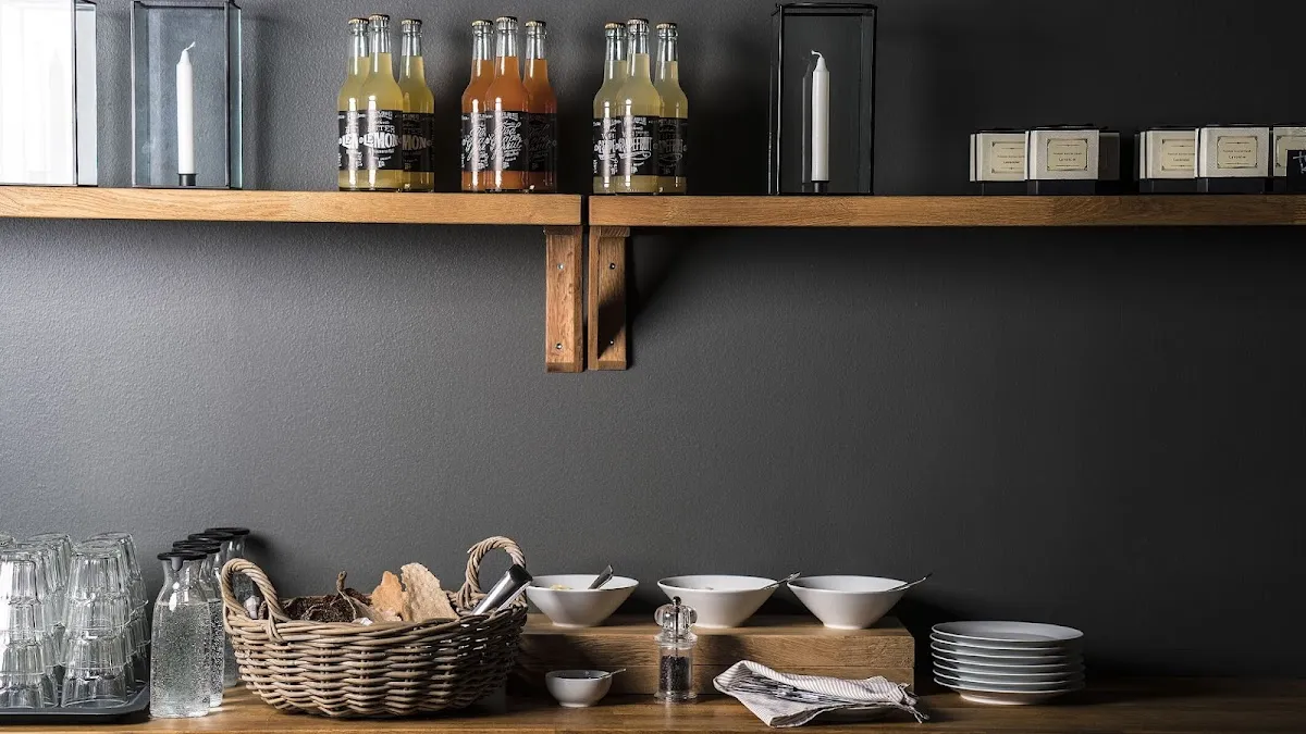 BookNoFees: Cafetería – Cafe Monami – Helsinki – Café Monami, foto 1