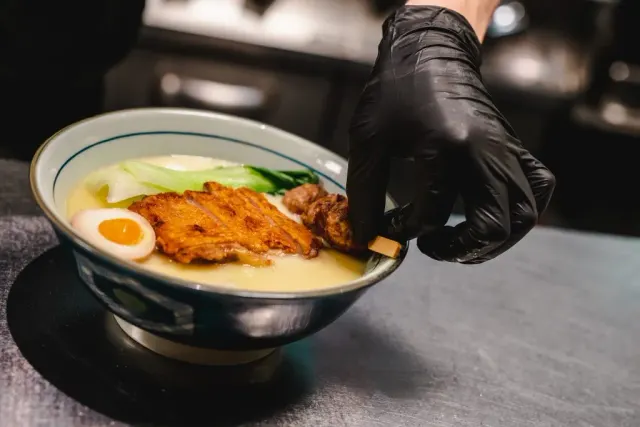 BookNoFees: Restaurante – Takumi Tonkotsu Ramen – Brussels – Ramen Takumi Tonkotsu, foto 3