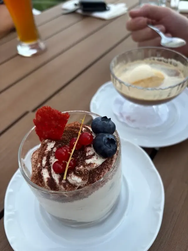 BookNoFees: Restaurante – Burghotel Volmarstein – Wetter (Ruhr) – Burghotel Volmarstein, foto 2