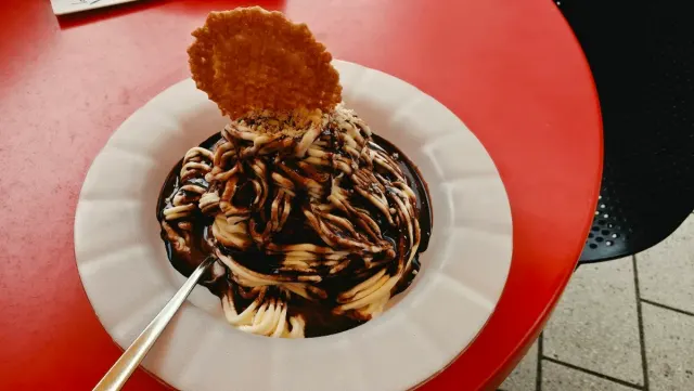BookNoFees: Restaurante – Eiscafe La Venezia – Unna – Eiscafe La Venezia, foto 2