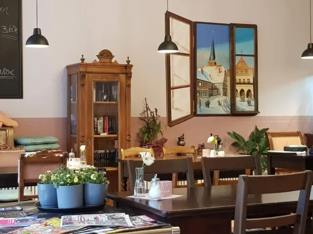BookNoFees: Restaurante – Oma's Cafe – Werne – El Café de la Abuela, foto 3