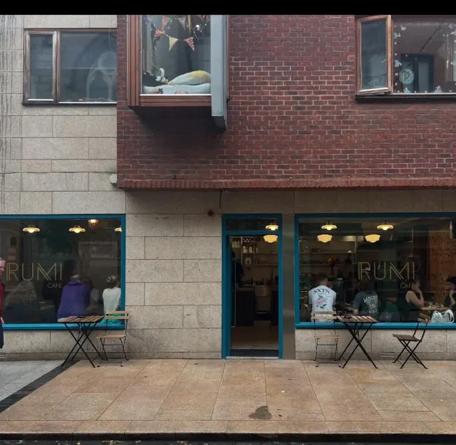BookNoFees: Rumi Cafe, Dublin