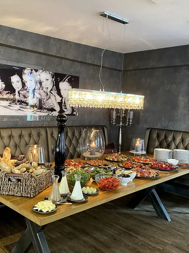 BookNoFees: Restaurante – Brunello – Soest – Brunello, foto 2