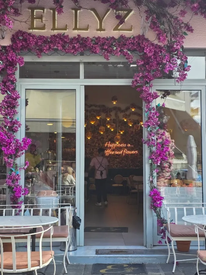 BookNoFees: Cafetería – Ellyz – Athens – Ellyz, foto 1