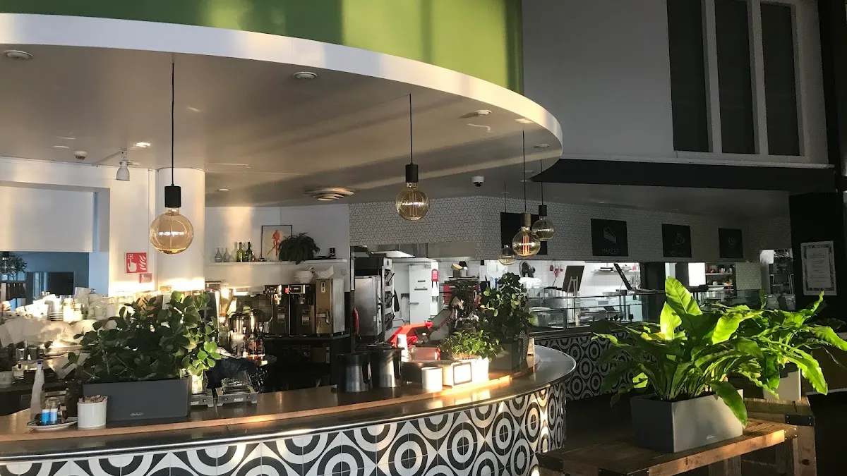 BookNoFees: Cafetería – Café Carusel – Helsinki – Café Carusel, foto 1