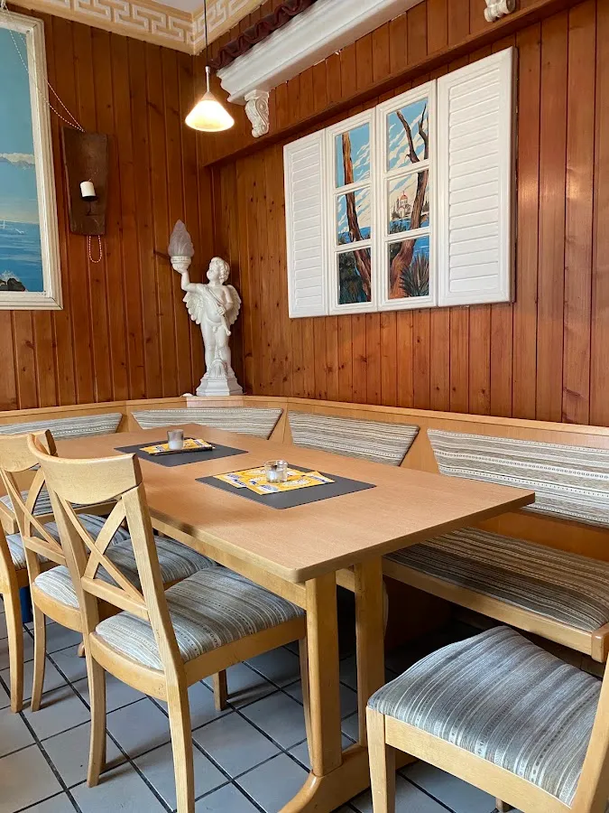 BookNoFees: Restaurante – Pegasus – Hilchenbach – Caballo alado, foto 1