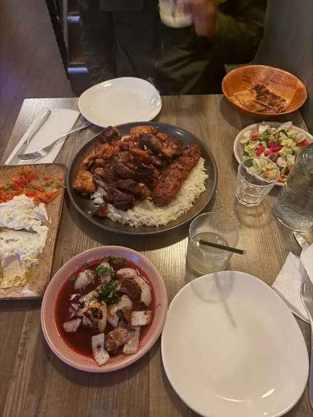 BookNoFees: Restaurante – Cirrik – London – Cirrik, foto 2