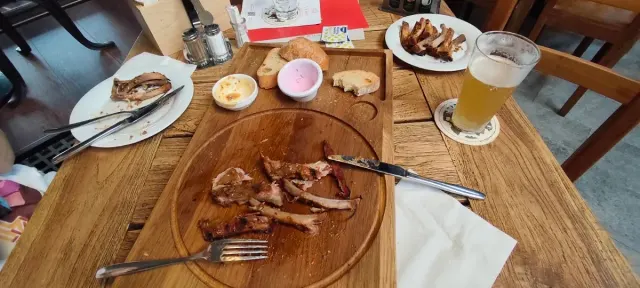 BookNoFees: Restaurante – Alfa – Bratislava – Alfa, foto 2