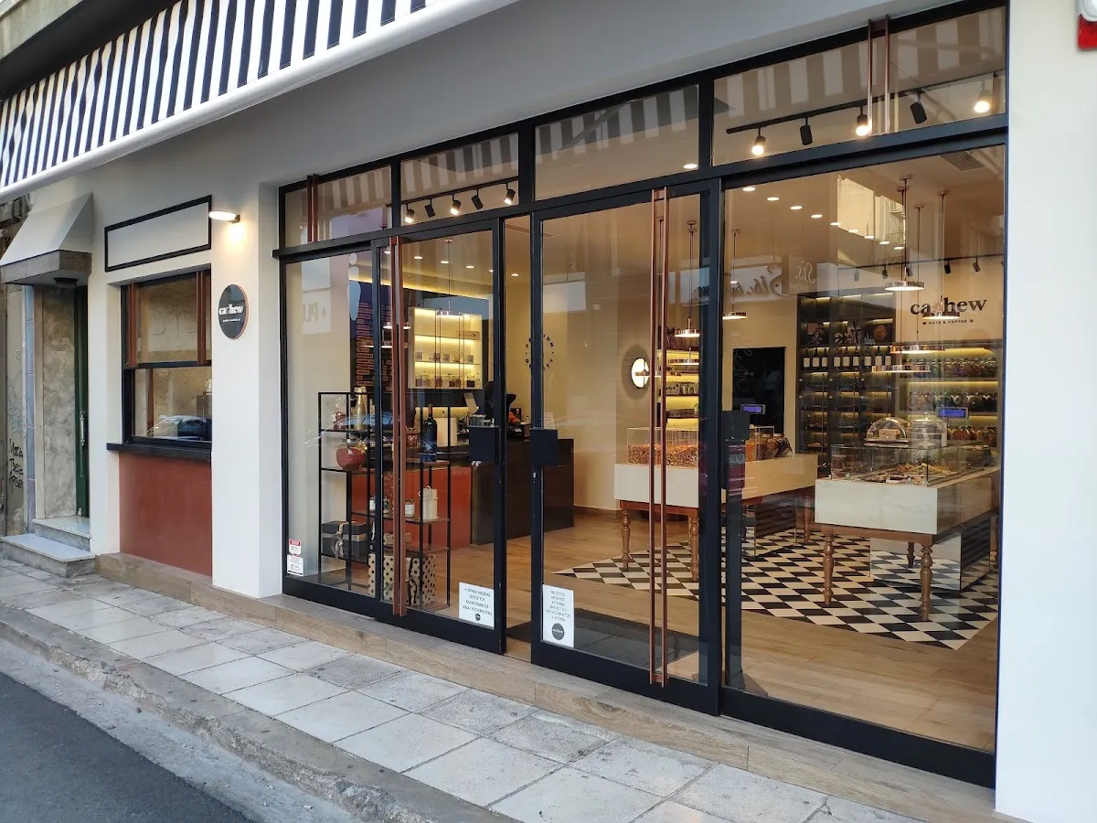 BookNoFees: Cafetería – Cashew | Nuts, Chocolate, Coffee – Athens – Anacardo | Nueces, chocolate, café, foto 1