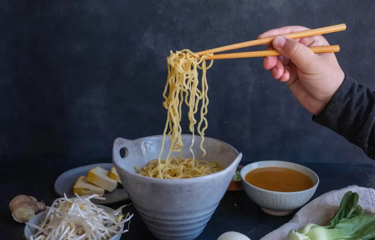BookNoFees: Restaurante – Ama Sushi & Ramen – Amsterdam – Pero Sushi & Ramen, foto 1