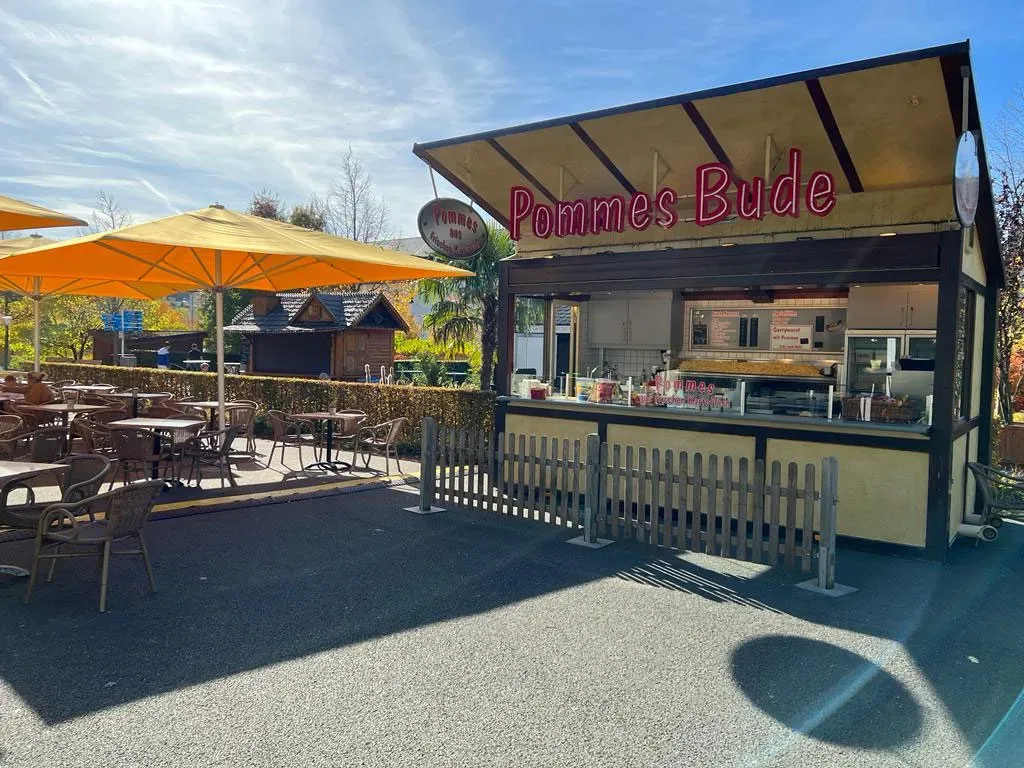 BookNoFees: Bar de tapas – Flora — Essbar im Park – Hemer – Flora — Comestible en el parque, foto 1