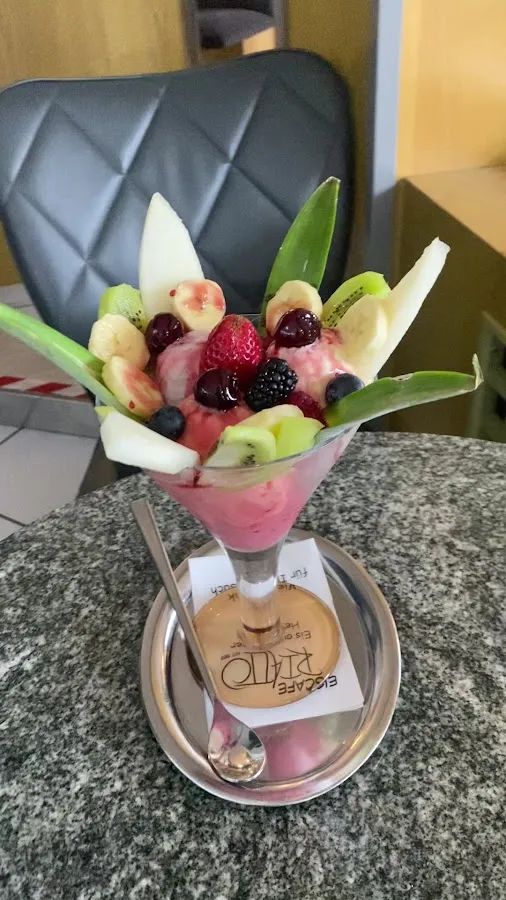 BookNoFees: Restaurante – Eiscafé Rialto – Fröndenberg – Cafetería Rialto, foto 3