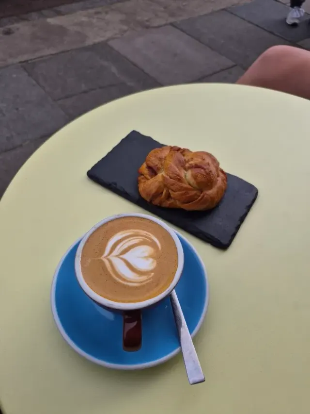 BookNoFees: Cafetería – Brothers Bakery – London – Panadería Brothers, foto 2
