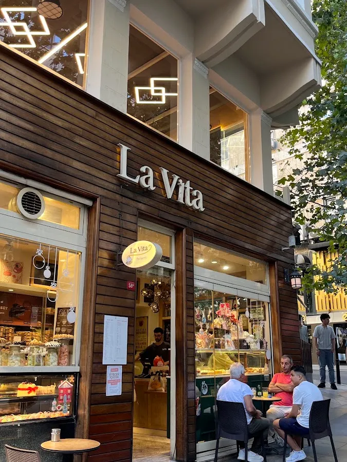 BookNoFees: Panadería – La Vita Patisserie – Istanbul – La Pastelería Life, foto 1