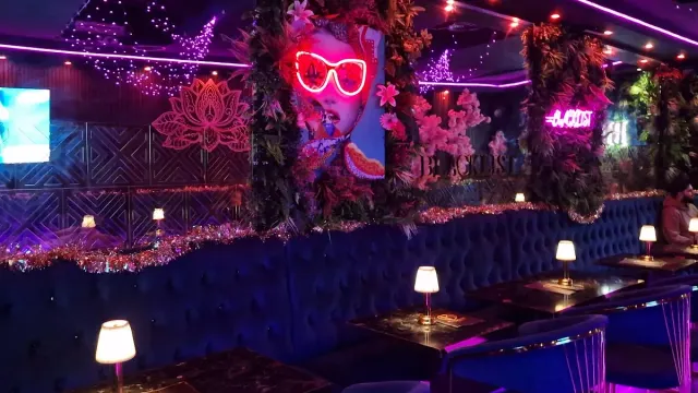 BookNoFees: Restaurante – Blacklist Lounge – London – Blacklist Lounge, foto 3
