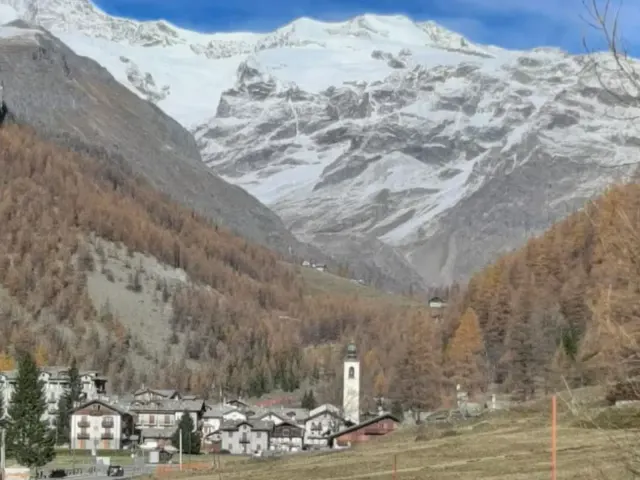 BookNoFees: Casa acogedora con chimenea y vista a la montaña – Gressoney-La-Trinité