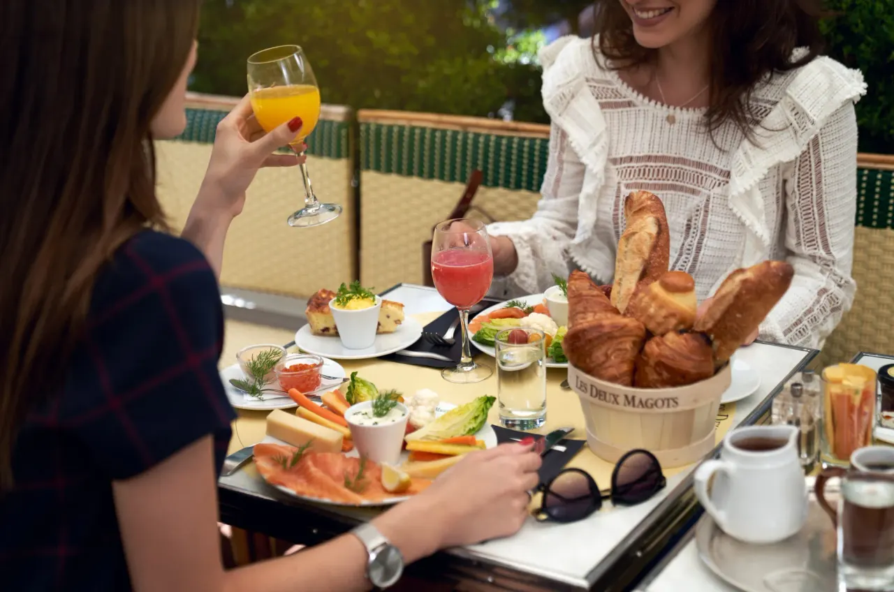 BookNoFees: Cafetería – Les Deux Magots – Paris – Les Deux Magots, foto 1