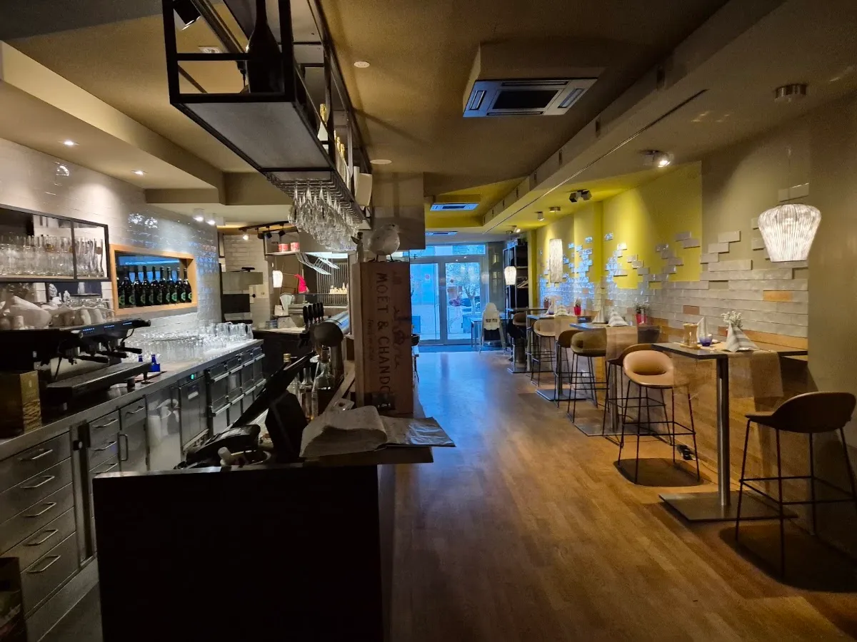BookNoFees: Restaurante – Pane e Vino – Siegen – Pan y vino, foto 1