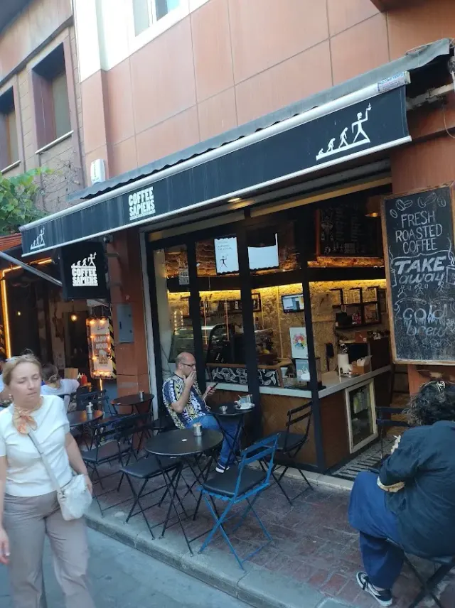 BookNoFees: Cafetería – Coffee Sapiens – Istanbul – Coffee Sapiens, foto 2