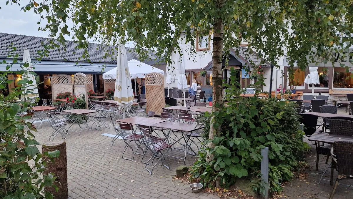 BookNoFees: Restaurante – Café Halle – Hagen – Café Halle, foto 1