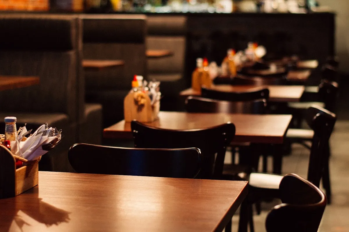 BookNoFees: Restaurante – BeAbout – Bratislava – Be About, foto 1